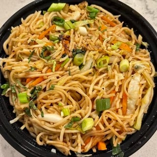 VEG. HAKKA NOODLES